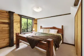 Evergreen Lodge & Pool - Image 3