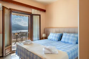 Alexandra's Cozy Sea View Apartment - Image 2