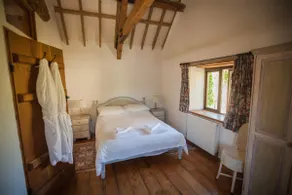Apple Cottage at Halsbeer Farm - Image 5