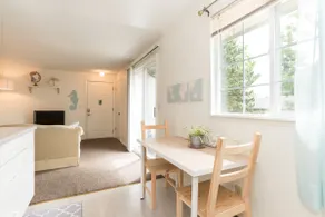 Cozy, Charming & Central in Kent - Image 2