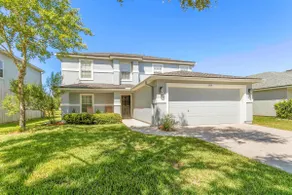 King bed, Water Views, sleeps 8, TVs in every room, public pool.  - Image 4
