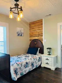 3 bedroom vacation home near downtown Wfd,Tx. - Image 5