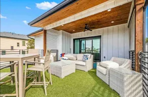 Luxury Designer Home w/ Rooftop Deck & Pool! - Image 4