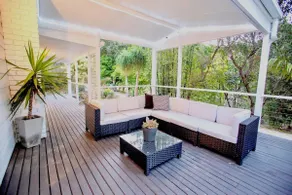 Large Deck, Private Gardens, Spacious Lush Bush - Image 4