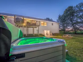Private Retreat w/Hot Tub - Beaches & Wine Tours - Image 4
