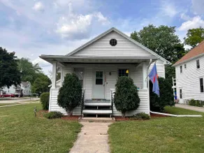Entire relaxing bungalow near Appleton downtown - Image 2