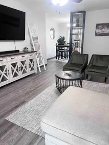 NEWCozy Duplex 2Bedroom/1BTH - Image 2