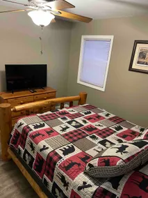 Rustic Country Cabin - Image 3