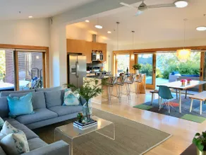 Eco-Chic Sunset Glidehouse-hottub, mountain views - Image 2