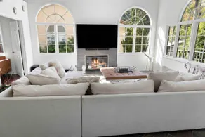 Stunning Mediterranean Mansion in Laurel Canyon - Image 2