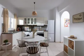 Soak up the Retro Vibes at a Beachfront Escape - Image 3