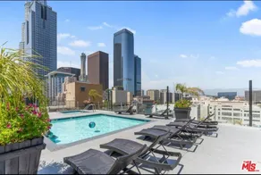 Lovely 1 bedroom downtown loft with full kitchen - Image 4