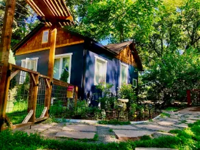 Denver & Red Rocks’ Most Unique Urban Farm Cottage - Image 2