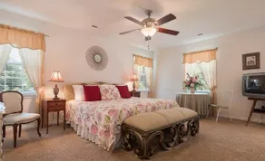 Your C-Ville Home Away From Home -Vacation Rental - Image 2