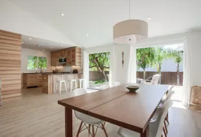 Cardiff Beach House - 5 min walk to beach - Image 3