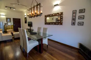 Sea View 2-BR Colonial Style Luxury Apartment - Image 2