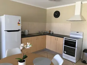 Stylish, modern studio with it all - Image 5