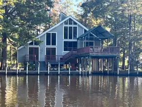 Tickfaw River House- sleeps 8- 5 beds-Pet Friendly - Image 4