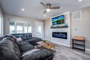 Relax Inn - Waterfront Luxury Island Cottage - Image 2