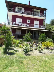 Nicolas Beach House - Image 4