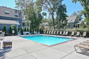 Luxury vacation cottage - walk to beach/downtown New Buffalo and pool! - Image 5