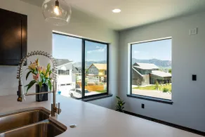 1 Bedroom Apartment with Spectacular Views - Image 5