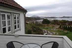 Idyllic holiday home by fjords and mountains - Image 3