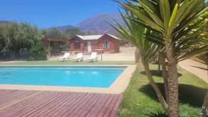 Cabin and pool in Quebrada de Alvarado, Olmue - Image 2