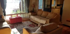 ”Hello Sunshine” Cottage - Image 2