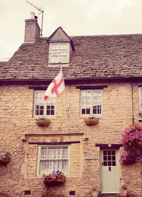 Tudor Cottage - Image 2