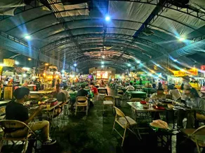 live like a local. 3minstoNightmarket. - Image 5