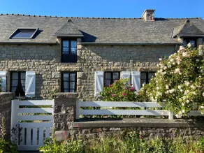 Typical Breton charming longhouse - Image 3