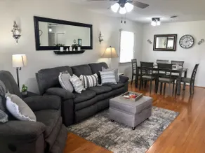 Cozy 2 bedroom 2 bath 1 cot townhouse - Image 2