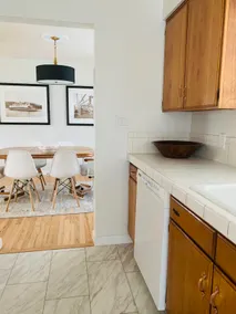 Relaxing Rambler - Bright, Spacious - Near I5+205 - Image 4