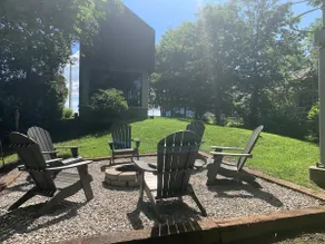Modern Urban Oasis with Fire Pit 3br Sleeps 7 - Image 3