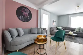 The Smith - Renovated 4 Bedroom - Image 4