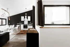 Cozy 2-room apartment, quiet city center + patio - Image 5