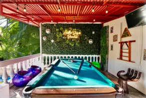 🌴16 Bed Compound Oasis 🌴Downtown Jaco with Private Pool & Hot Tub - Image 4
