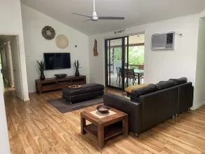Fully Air Conditioned Newly Renovated Large home! - Image 5
