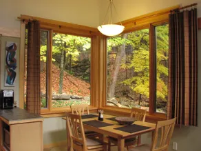 Stunning Woodstock 1 BR Hideaway - Image 2