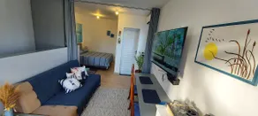 City's Best Rated Townhouse with Garage and Air-Conditioning - Image 3
