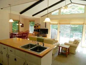 Private Cozy Chalet Getaway - Image 2