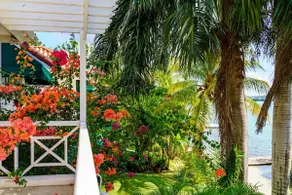 SeeSea Waterfront Villa - Image 3