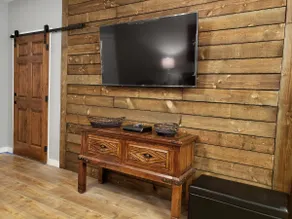 Brand New Vintage Guest House 5 Mins From Downtown - Image 4