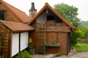 independent nature cottage in a renovated farmhouse. - Image 4