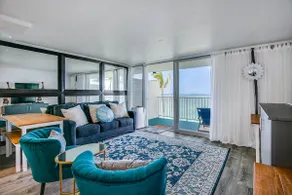 Luxury Beachfront Condo with View - Image 5