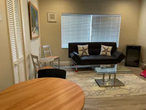 Magnificent 1 bed/1 bath super close to the beach. - Image 3
