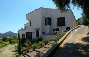 SPACIOUS THREE ROOMS WITH QUIET SEA VIEW - Image 2