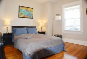 BRAND NEW DOWNTOWN HOUSE SLEEPS 5 HIGH END LUXURY - Image 4
