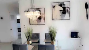 Book me, 3 mins from the Hard Rock Stadium. - Image 2